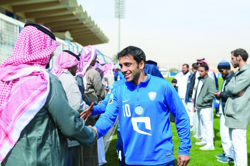 محمد الشلهوب خلال استقبال وفد الأمل الطبي (إعلامي الهلال)