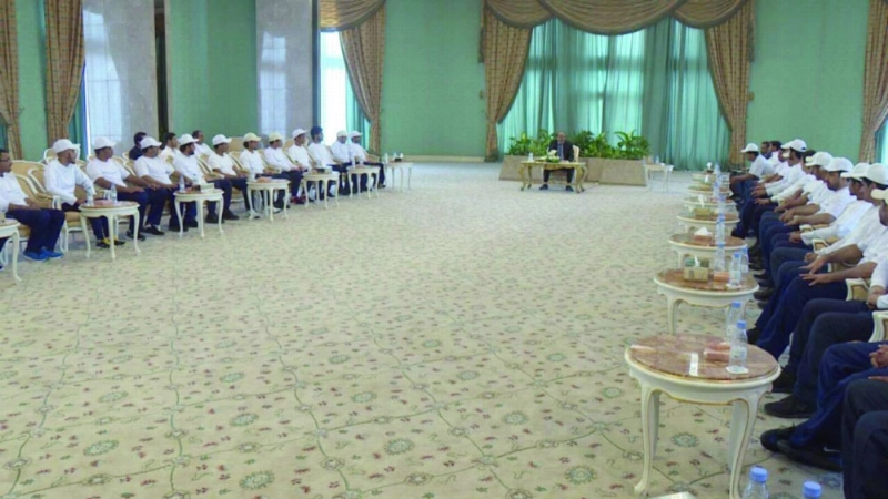 نائب رئيس الجمهورية اليمني يلتقي المبتعثين للدراسة في كلية الملك فهد الأمنية بالرياض (سبأ نت)