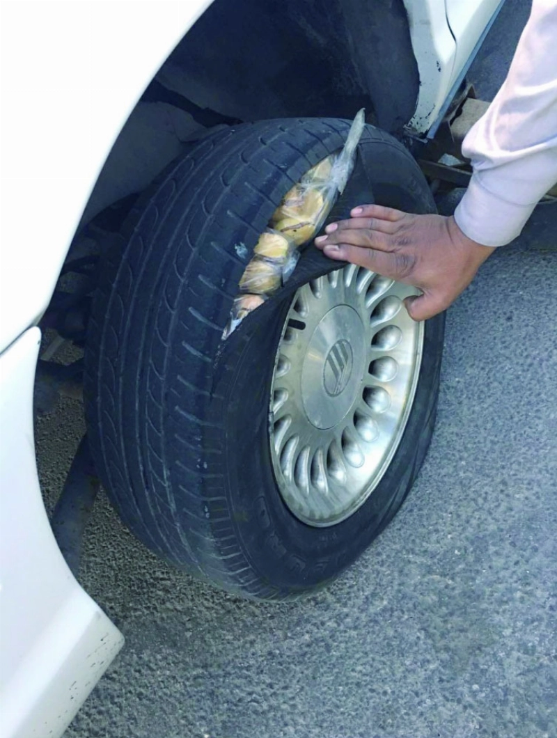 ثمار القورو داخل إطار المركبة (مكة)