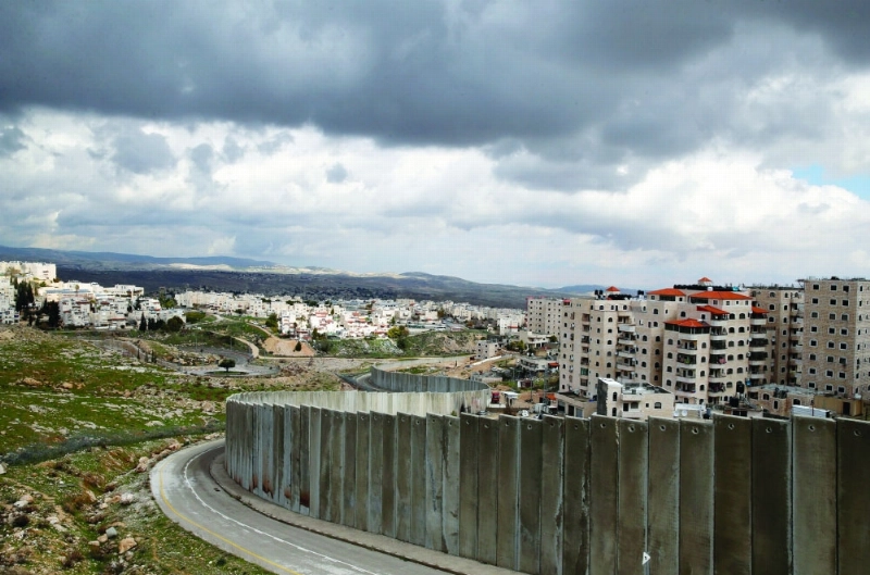 مستوطنات إسرائيلية على أراض فلسطينية بالقدس الشرقية (رويترز)