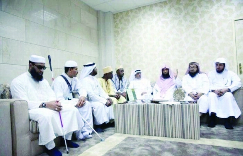 صلاح البدير مع ضيوف خادم الحرمين (مكة)
