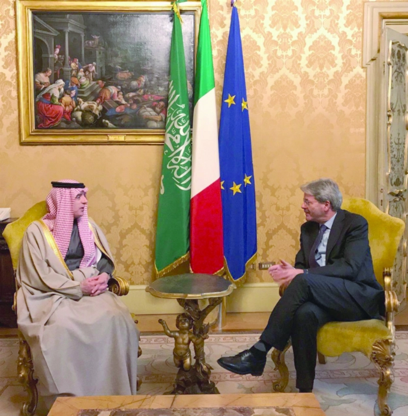 الجبير ورئيس الوزراء الإيطالي في روما أمس (واس)
