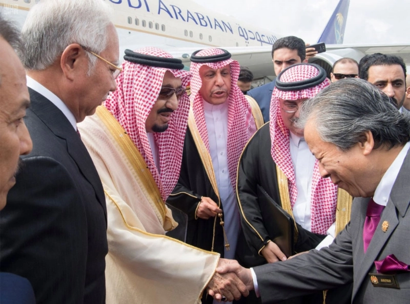 الملك سلمان لدى وصوله كوالالمبور (واس)