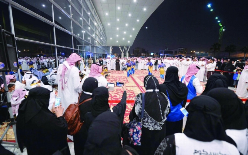 جانب من حضور معرض الكتاب بالرياض (مكة)