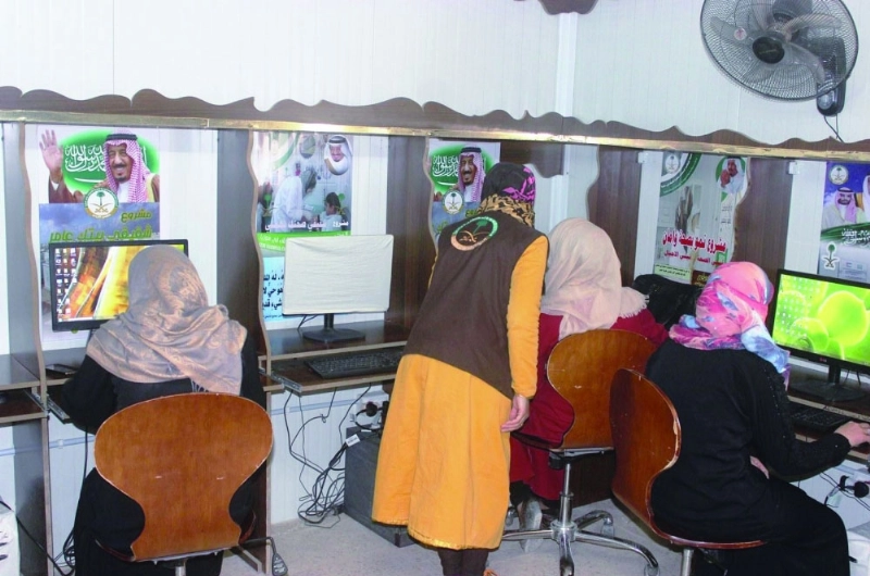 المركز السعودي للتعليم والتدريب يقدم مهارات عملية للسوريين بالزعتري (واس)