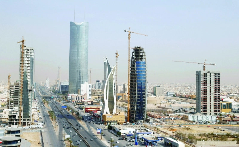 إنشاءات ضخمة تحت التنفيذ في الرياض (مكة)