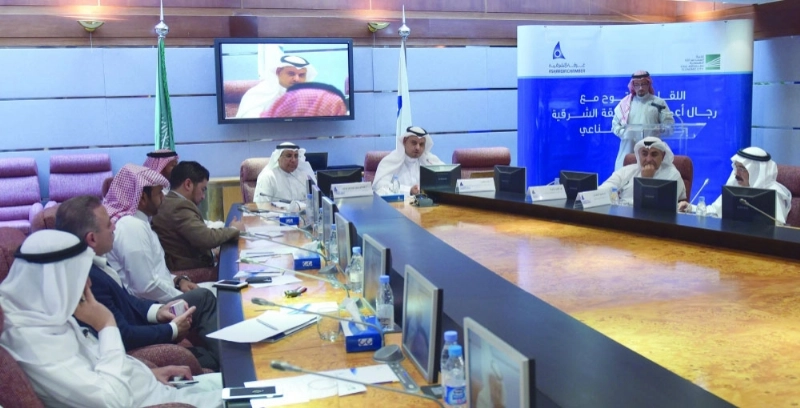 جانب من اللقاء بغرفة الشرقية أمس (مكة)