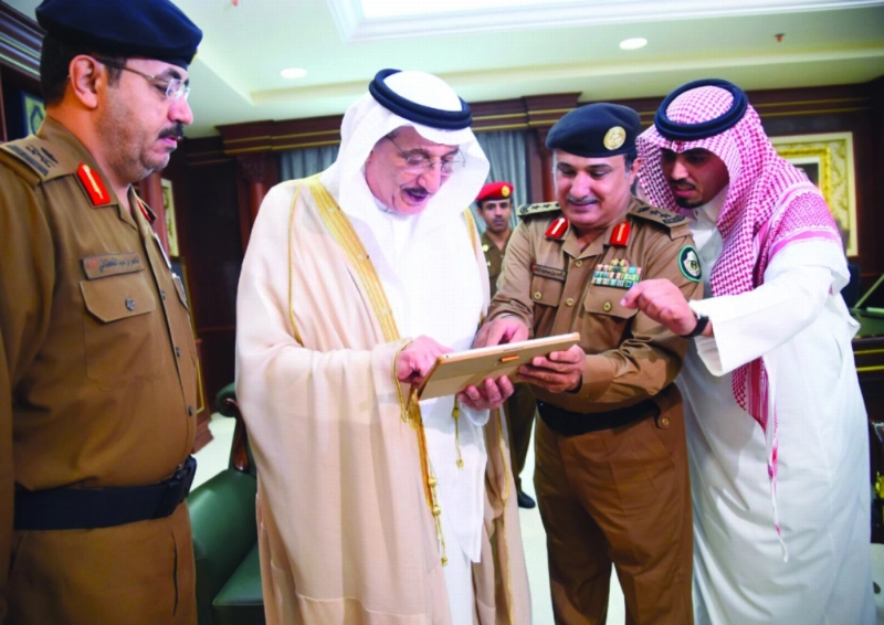 محمد بن ناصر خلال تدشينه نظام ساهر (واس)