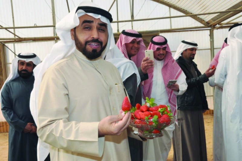 جولة لمسؤولين داخل المشتل (مكة)