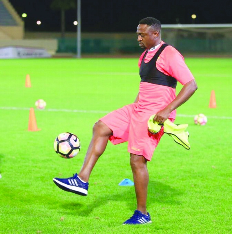 مايكل إنرامو (إعلامي الاتفاق)