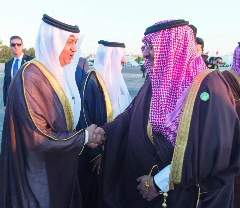 الأمير محمد بن نايف لدى مغادرته تونس (واس)