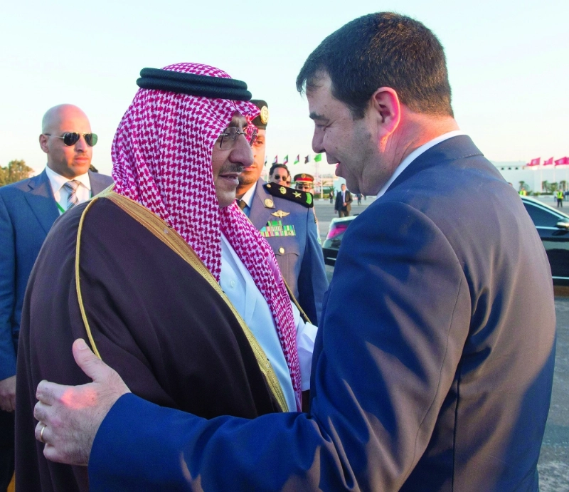 الأمير محمد بن نايف لدى مغادرته تونس (واس)