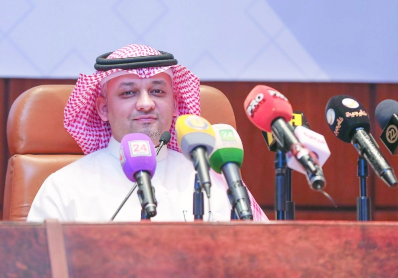 عادل عزت