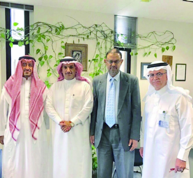 من اجتماع منسوبي الإسكان والبنك الإسلامي (واس)