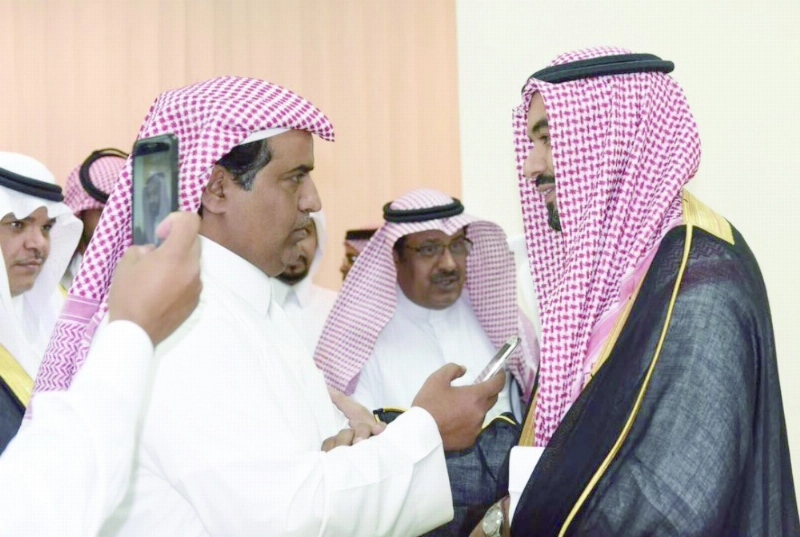 الوزير السواحة في حديثه لـ "مكة" (علي الشدوي)