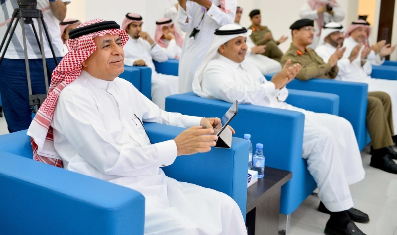 الحمدان أثناء تدشين بوابة نقل (واس)
