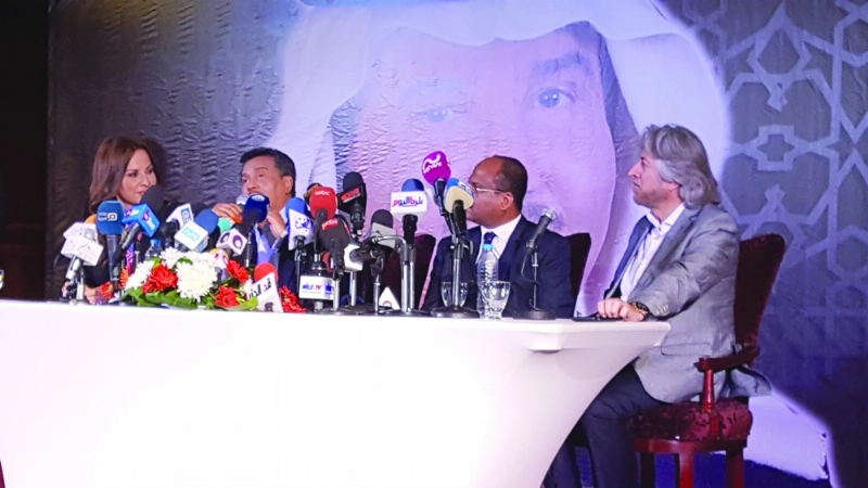جانب من المؤتمر الصحفي لمحمد عبده بالقاهرة (مكة)