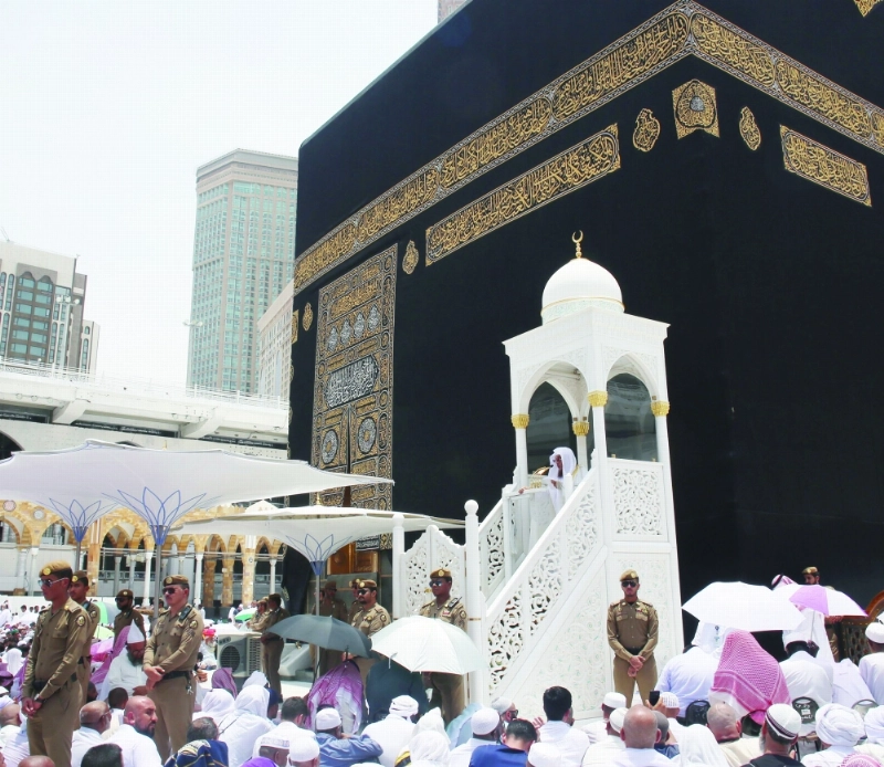 من خطبة الجمعة في المسجد الحرام أمس (واس)
