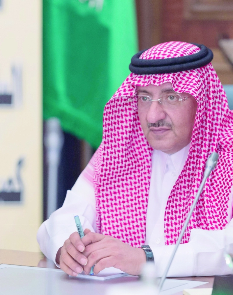 الأمير محمد بن نايف خلال تدشين الحملة (واس)