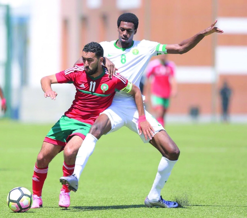 محمد كنو خلال أولى مباريات المنتخب في دورة التضامن أمام المغرب (مكة)