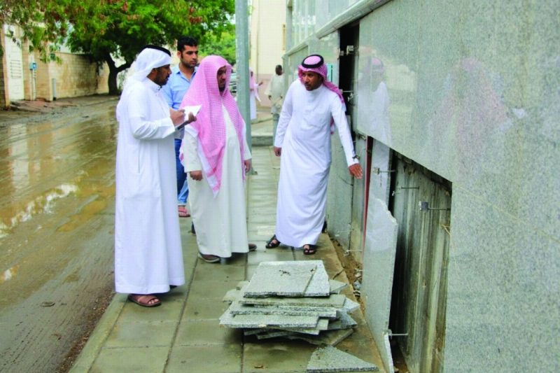 تدوين الملاحظات حول الأجزاء المتضررة (مكة)