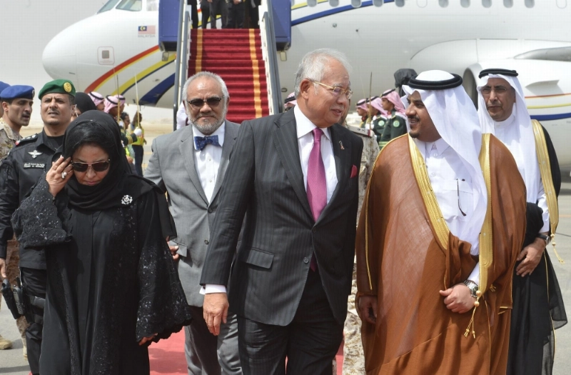 رئيس الوزراء الماليزي محمد عبدالرزاق أثناء وصوله الرياض (واس)
