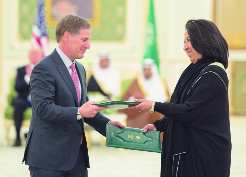 لبنى العليان وروبرت أورتينزيو