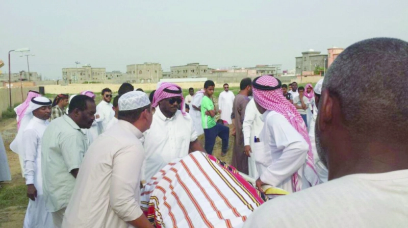 جموع تشيع الشهيد عبادي بالشقيري (واس)
