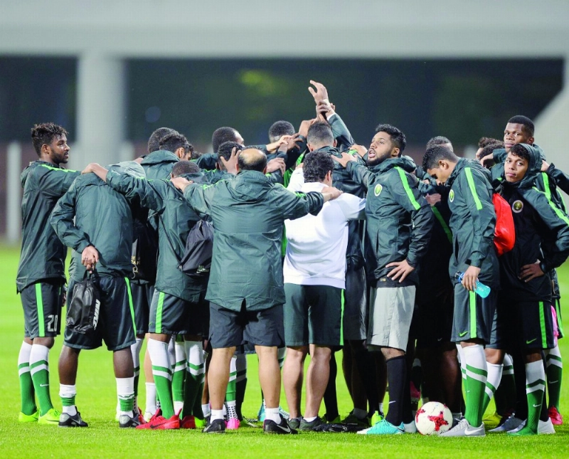 لاعبو منتخب الشباب تعاهدوا على التعويض (مكة)