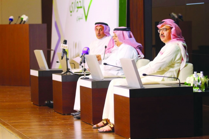 المعلمي خلال الحوار الشهري لمركز الحوار الوطني وملتقى إعلاميون (مكة)