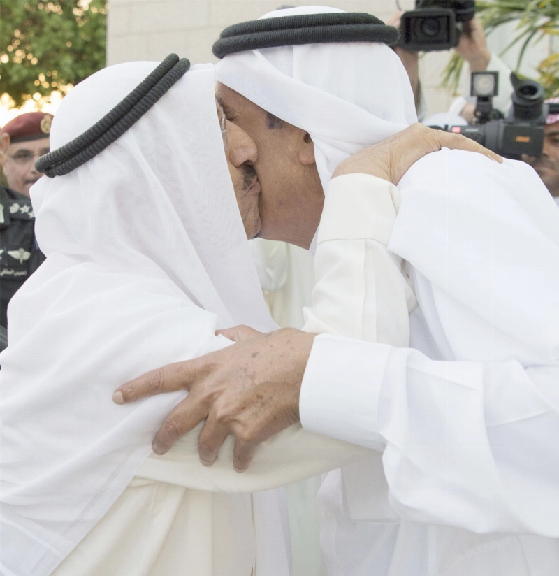 خادم الحرمين خلال استقباله أمير الكويت