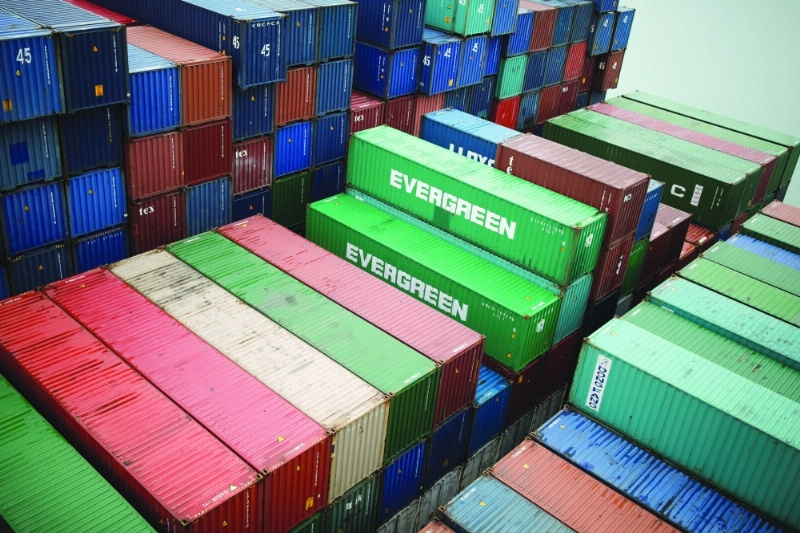حاويات تابعة لشركة إيفرجرين التايوانية (رويترز)