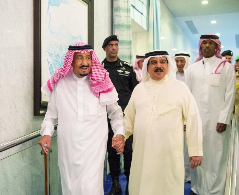الملك سلمان مرحبا بالملك حمد آل خليفة (بندر الجلعود)