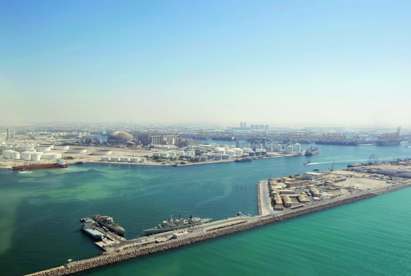 ميناء جبل علي الإماراتي (مكة)