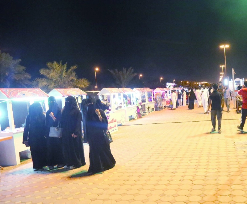 من عربات فوانيس ممشى الهجرة بالمدينة المنورة (محمد عبداللطيف)