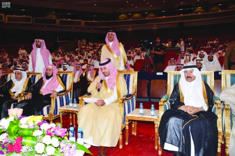 منصور بن مقرن خلال تدشينه الحملة (واس)