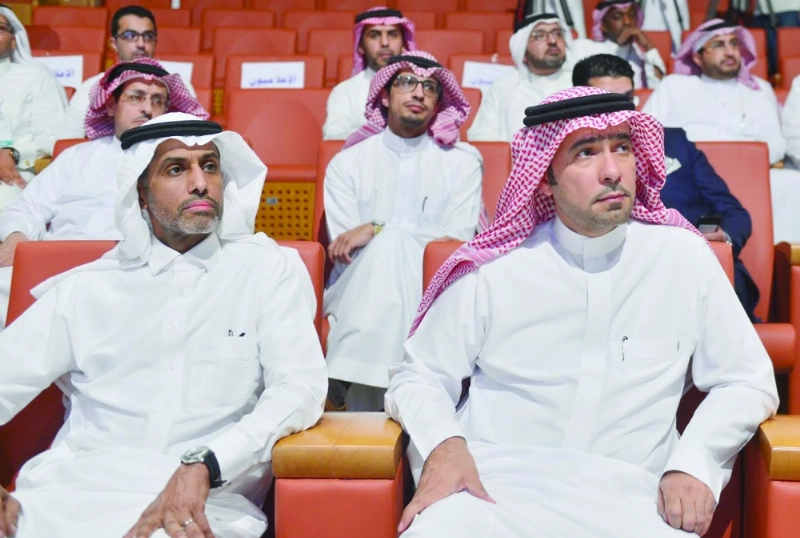 وزير الاسكان أثناء حضور المؤتمر (مكة)