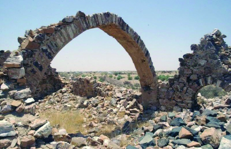 من الآثار التاريخية داخل سوق عكاظ (واس)