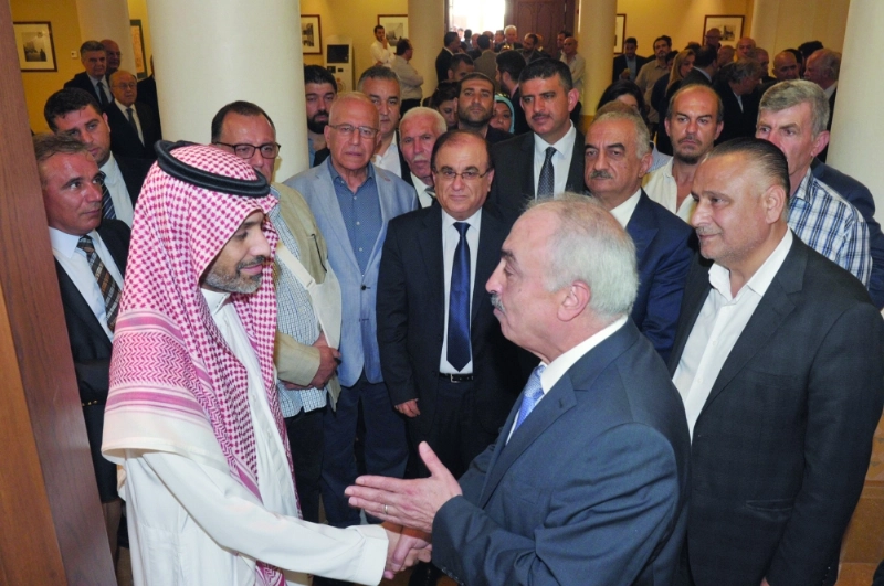 مهنأون في مقر السفارة في لبنان