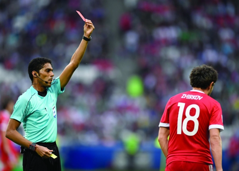 المرداسي في مباراة روسيا والمكسيك (د ب أ)