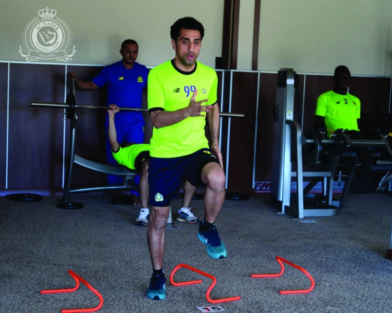حسن الراهب خلال التدريب الصباحي (إعلامي النصر)