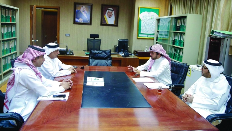 حمد الصنيع والوفد الإماراتي (مكة)