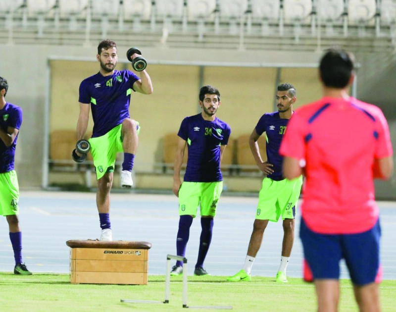 جانب من التدريبات اللياقية (إعلامي الأهلي)