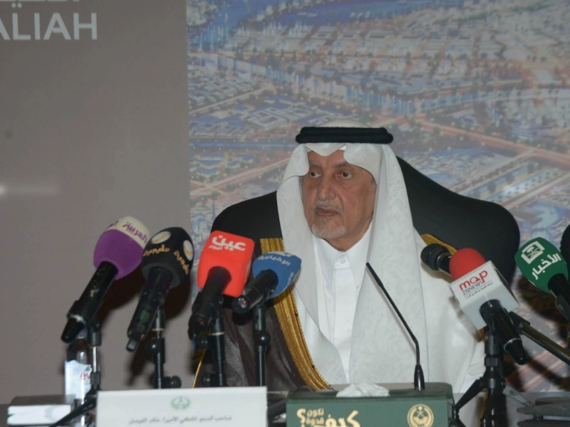 خالد الفيصل خلال المؤتمر (محمد يحيى)