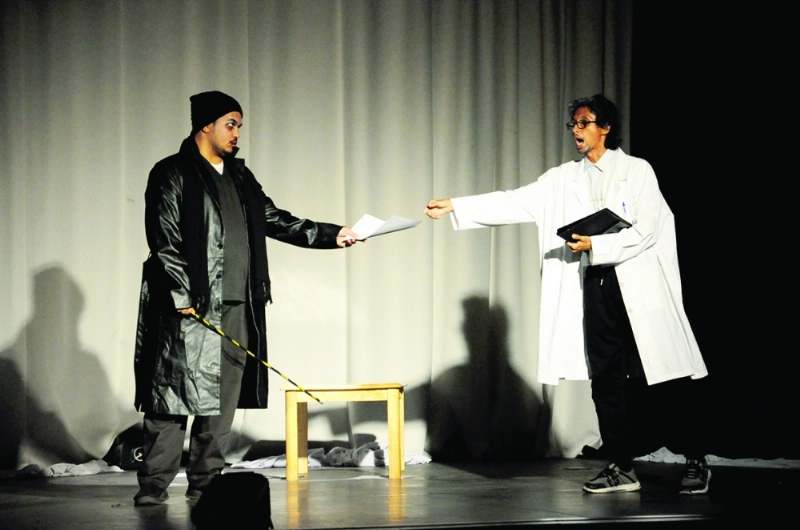 مشهد من المسرحية (مكة)