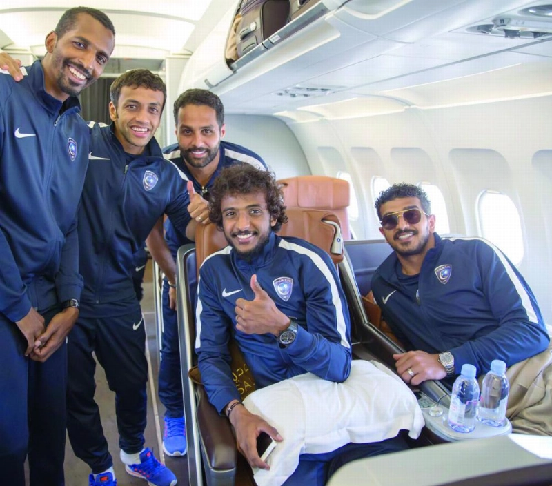 لاعبو الهلال داخل الطائرة (إعلامي الهلال)