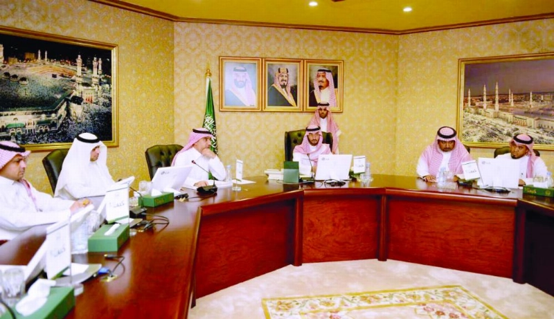 عبدالله بن بندر مستعرضا منجزات حملة الحج عبادة وسلوك حضاري (مكة)