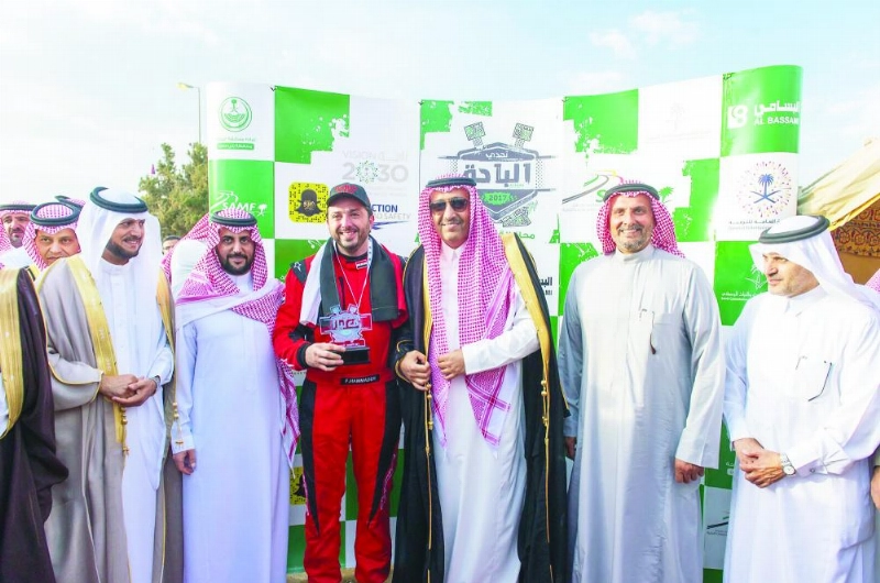 أمير الباحة توج الفائزين بالسباق (واس)