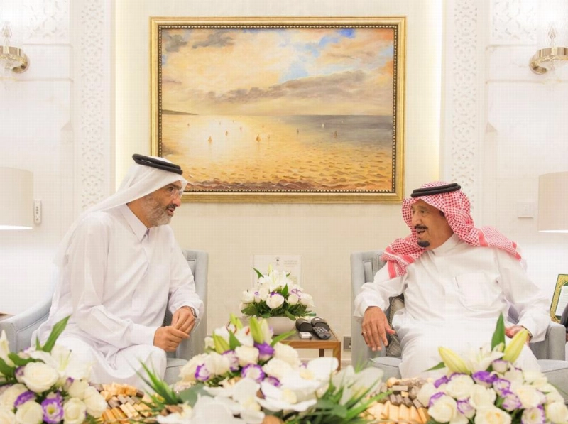 الملك سلمان يستقبل الشيخ عبدالله آل ثاني