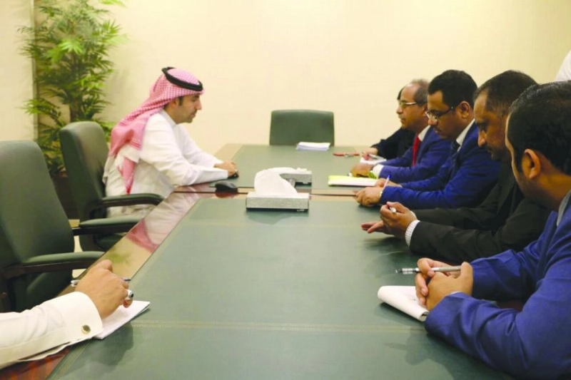وفد يمني يبحث مع فريق من مركز الملك سلمان الوضع الإغاثي (سبأ نت)